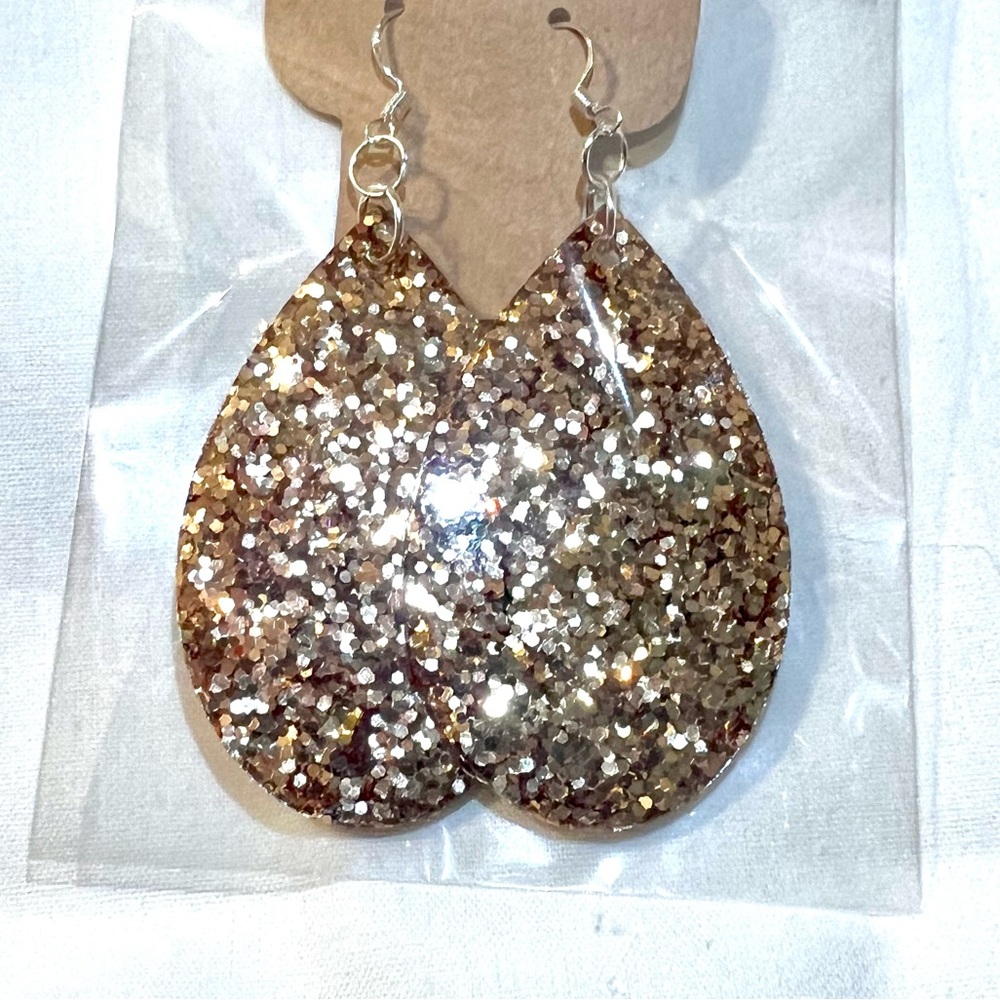 Hand made resin and glitter earrings